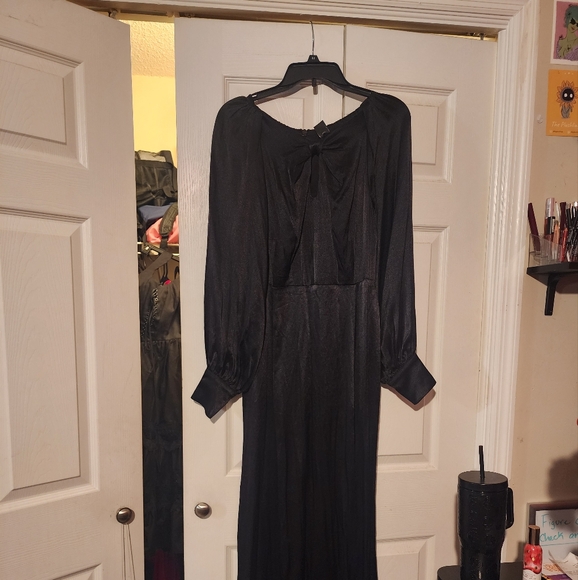 La Femme En Noir Opera Satin Gown Black M - Picture 3 of 3